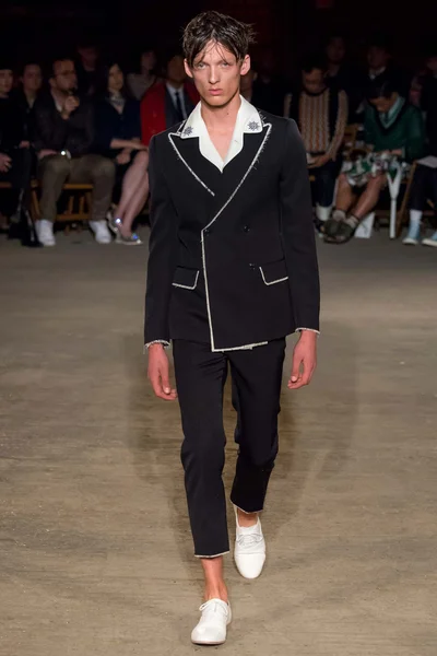 Look 29